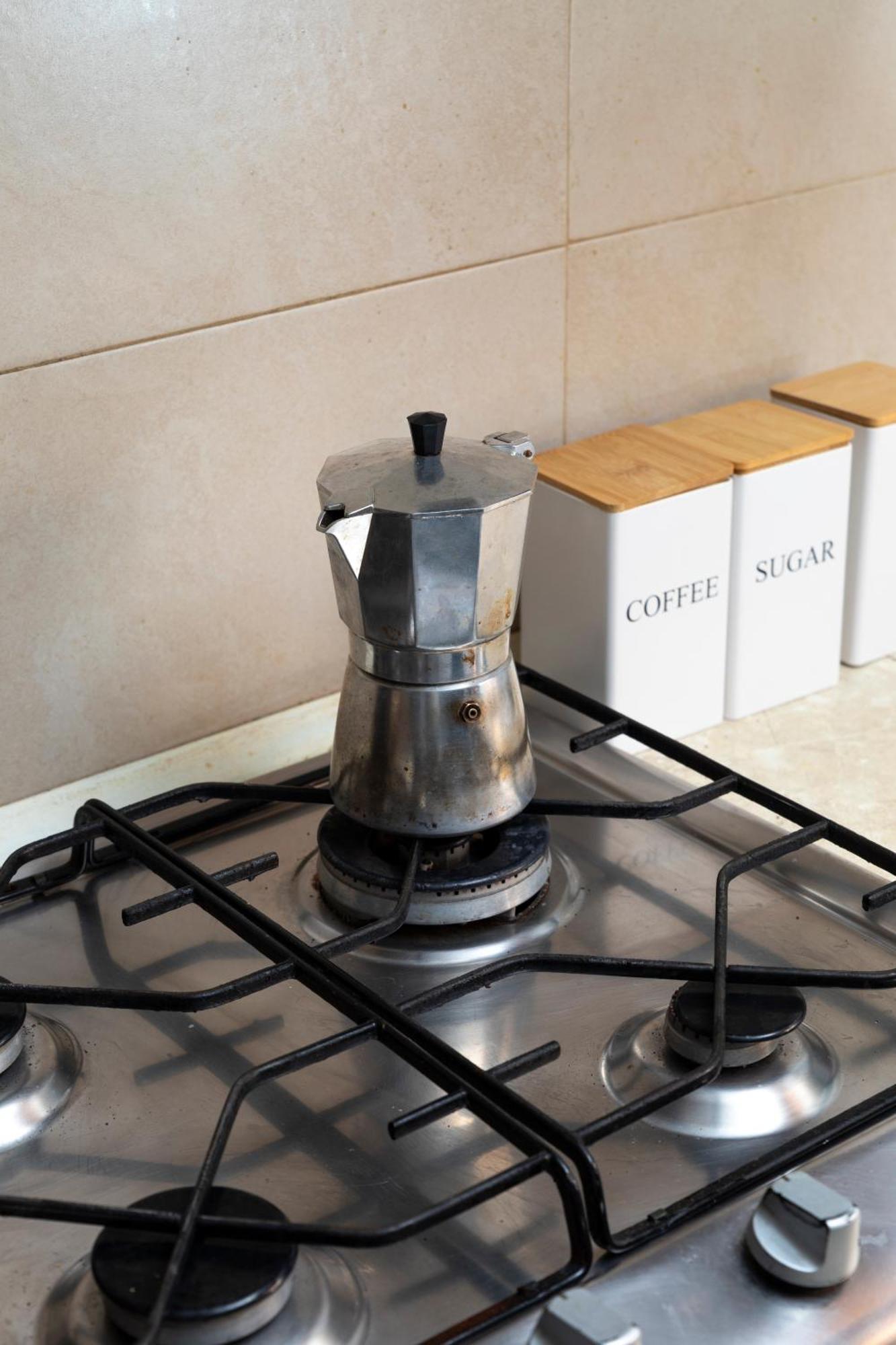 Modern 3 Bedroom & 3 Bathroom Apartment - Near Balluta Bay سانت جوليان المظهر الخارجي الصورة