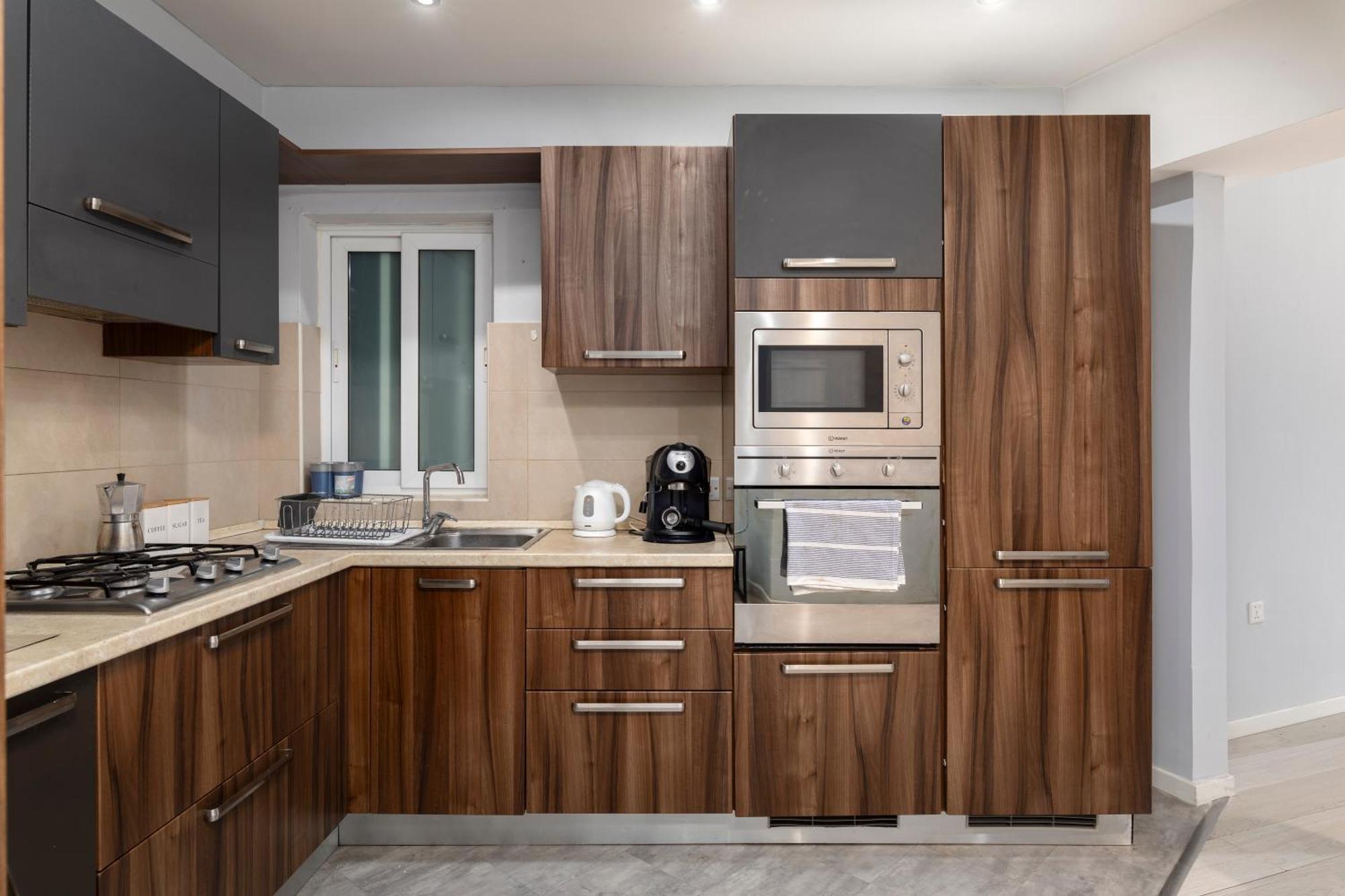 Modern 3 Bedroom & 3 Bathroom Apartment - Near Balluta Bay سانت جوليان المظهر الخارجي الصورة