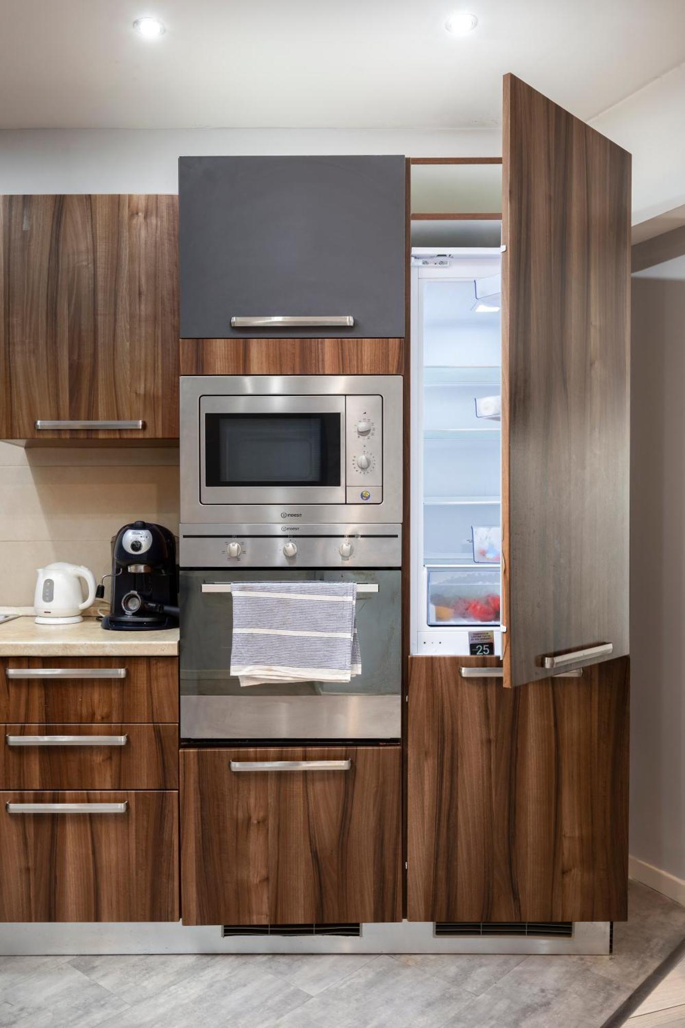 Modern 3 Bedroom & 3 Bathroom Apartment - Near Balluta Bay سانت جوليان المظهر الخارجي الصورة