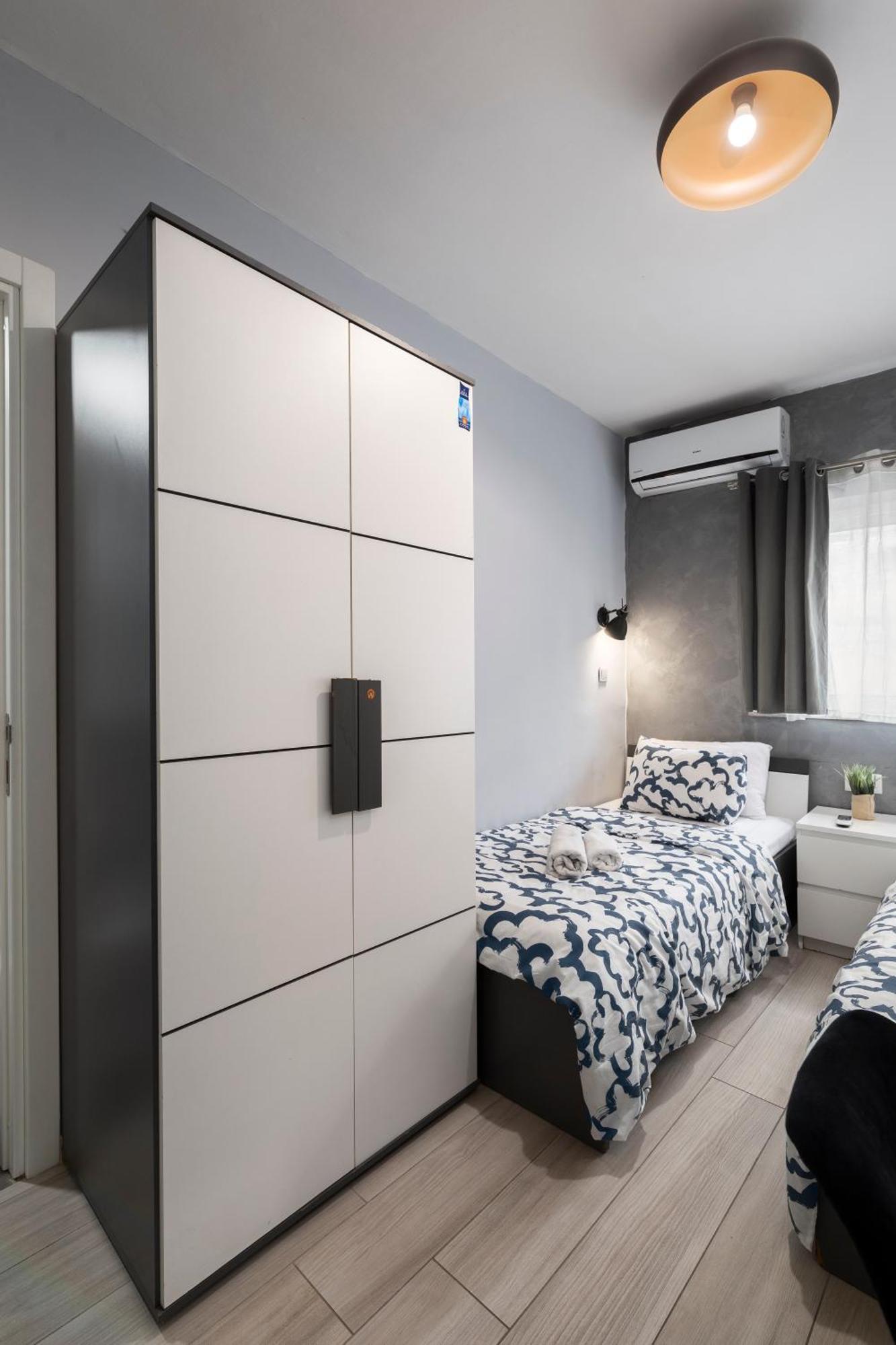Modern 3 Bedroom & 3 Bathroom Apartment - Near Balluta Bay سانت جوليان المظهر الخارجي الصورة