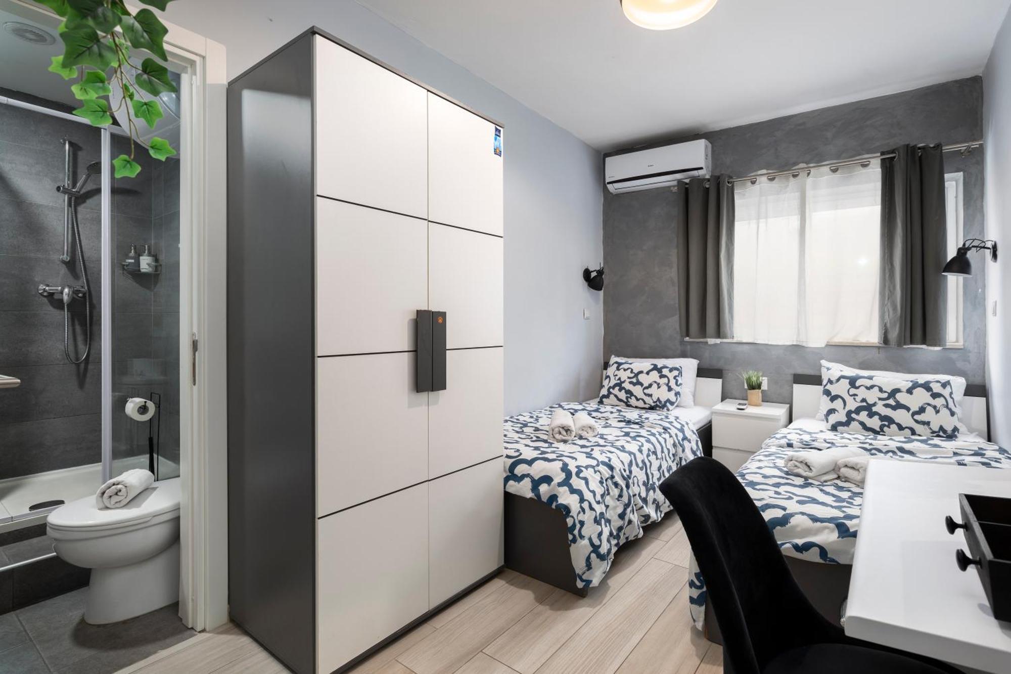 Modern 3 Bedroom & 3 Bathroom Apartment - Near Balluta Bay سانت جوليان المظهر الخارجي الصورة