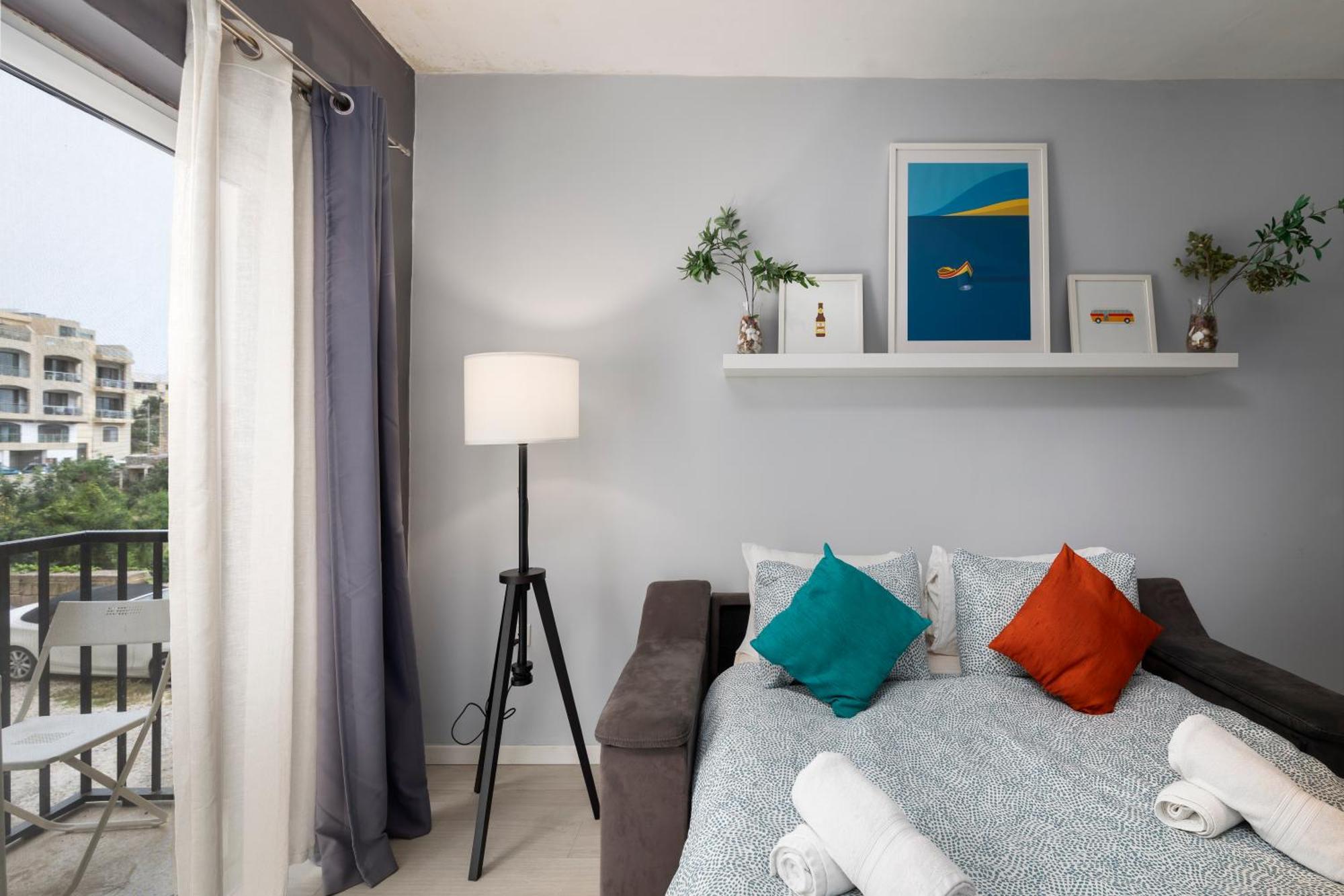 Modern 3 Bedroom & 3 Bathroom Apartment - Near Balluta Bay سانت جوليان المظهر الخارجي الصورة